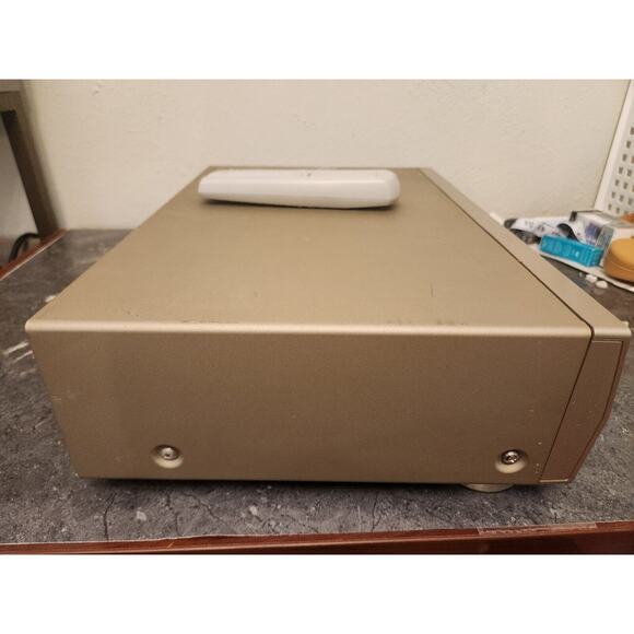 JVC 3 DVD PLAYER‎ MODEL #XV-M567GD W/ Remote - Picture 9 of 16